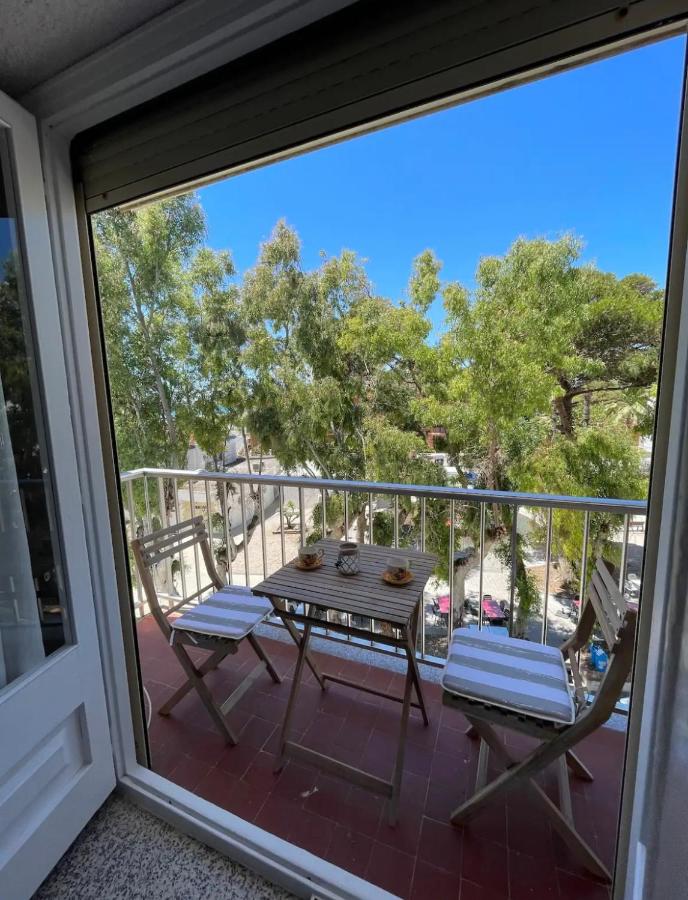Apartamentos Ismael. Isabel - B&B Peñíscola