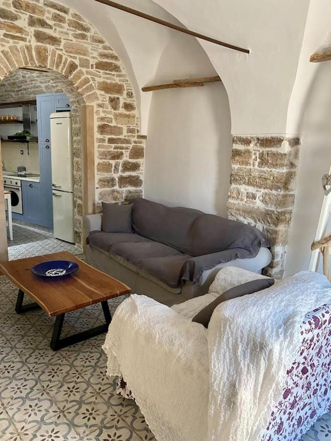 B&B Quíos - Cozy stone built apartment in Nénita! - Bed and Breakfast Quíos