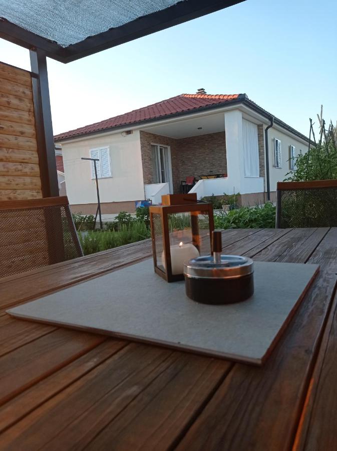 Holiday Home Lucia - Chambres d’hôtes Lozovac