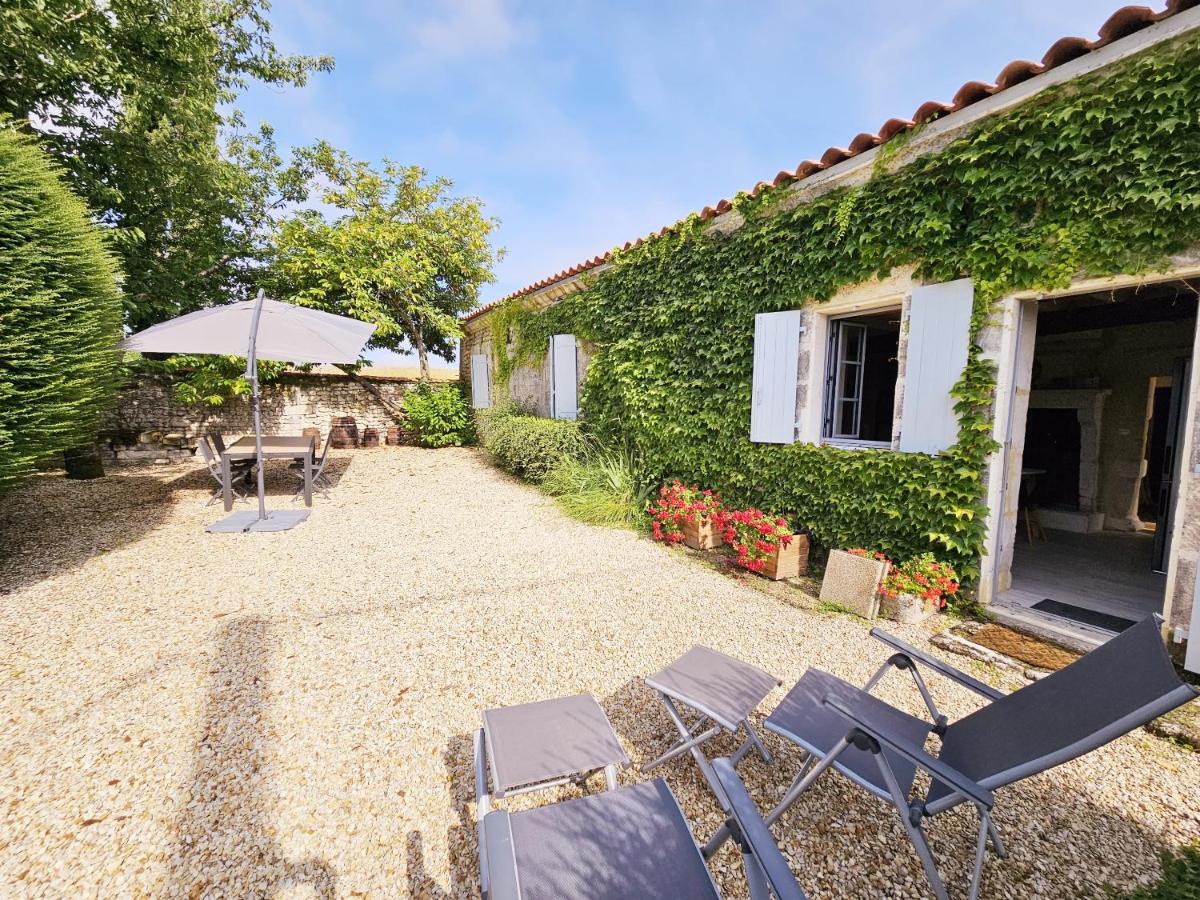 Fleurs de vigne, gîte charentais au grand coeur - B&B