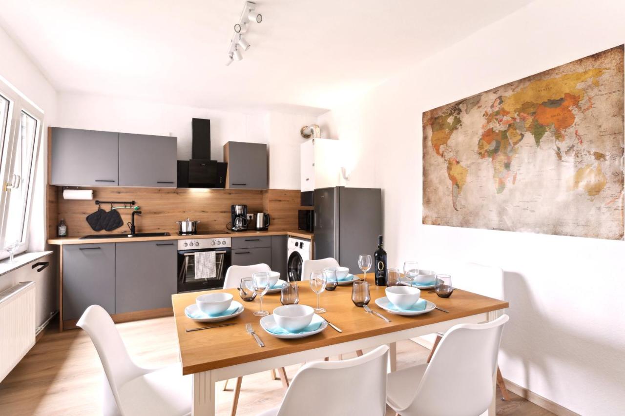 Große 80qm 3 Zimmer Wohnung, nahe Messe & Klinikum, 2x 55" Smart TV, Netflix, Keyless - Ferienwohnung Essen