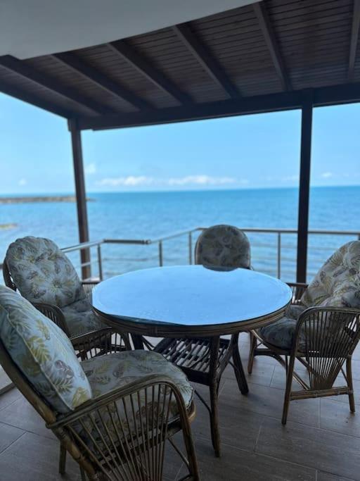 Trabzon 4 storey Villa-House by the sea - Denize sıfır 4 katlı müstakil Villa - Ev - Chambres d'hôtes Trabzon