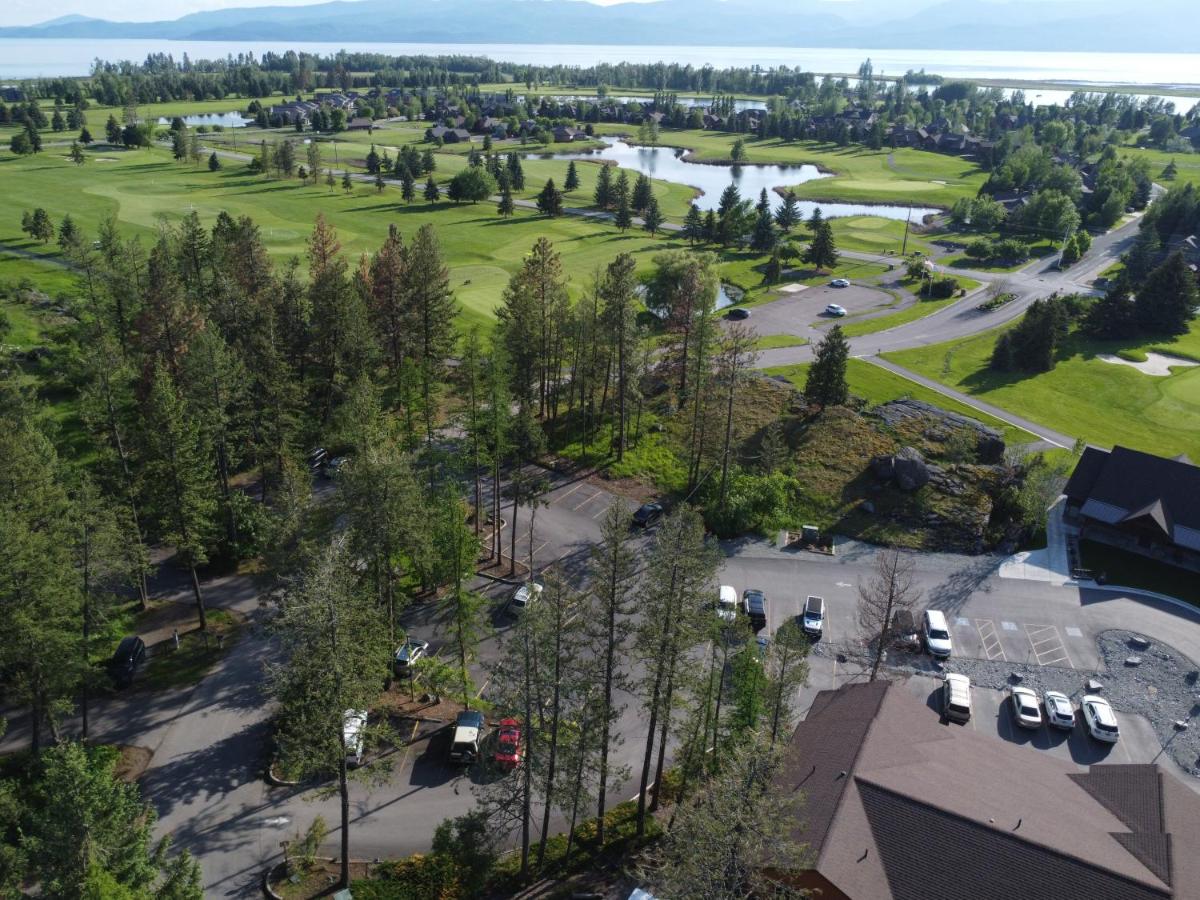 B&B Bigfork - The Glacier at the Clubhouse Townhomes - Rustic Modern Luxury Townhomes on Golf Course - Bed and Breakfast Bigfork