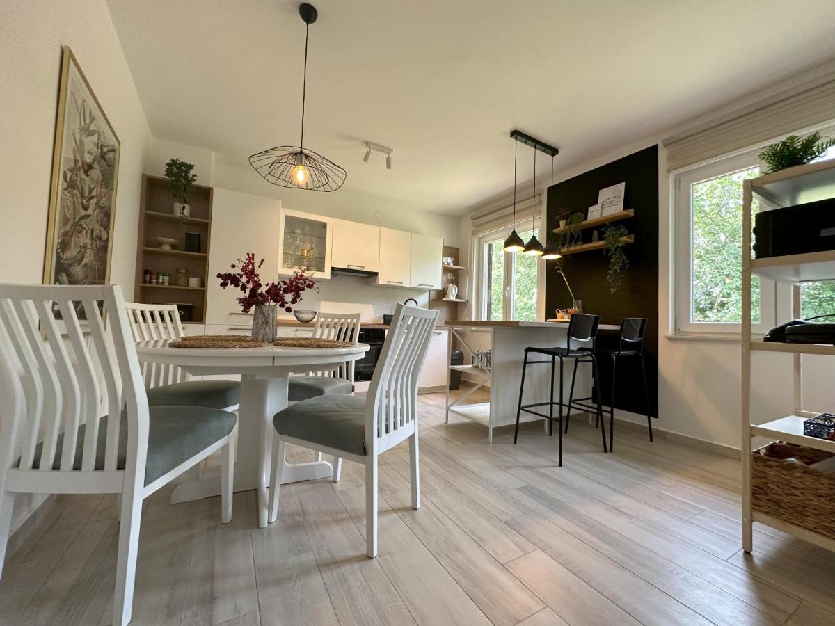 Summer Green Apartment - B&B Nedeščina