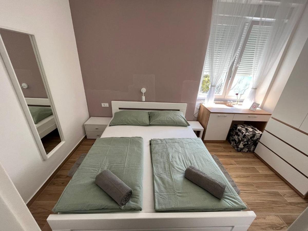Doppelzimmer mit Gartenblick