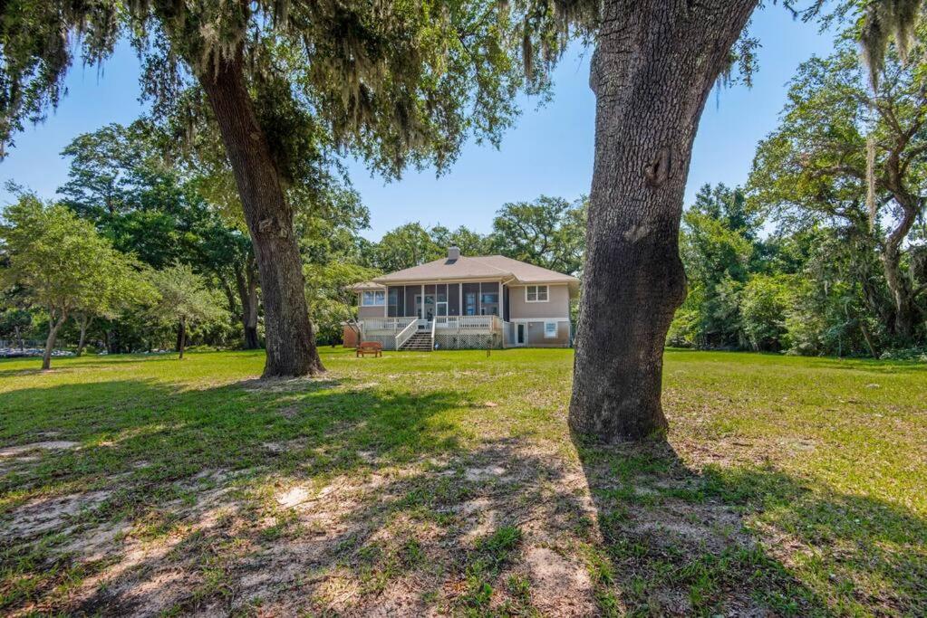 Waterfrnt, Swim-Fish, Near I10-Bchs Sunset Getaway - Bed and Breakfast Milton