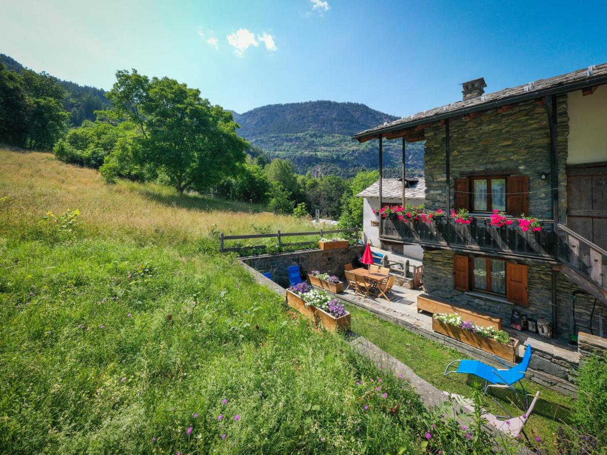 Casa Vacanze Grand-Haury da Andrea - Bed and Breakfast