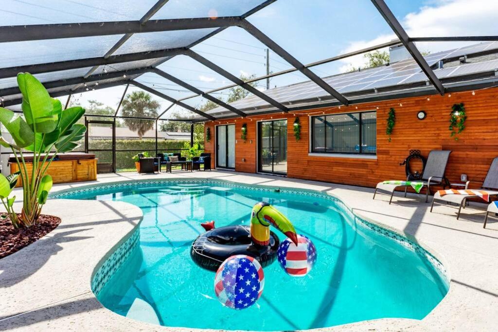 The Pelican/Pool/HotTub/GameRoom - B&B