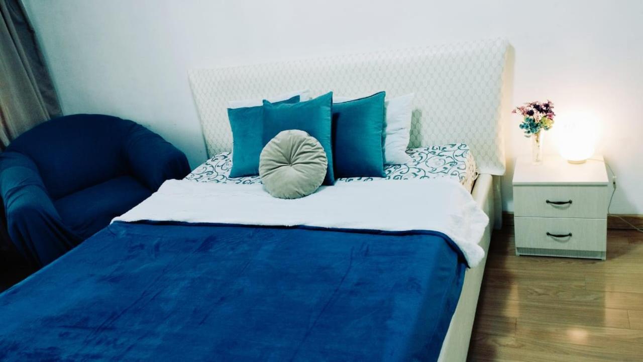Almaty Rozybakieva 250 - B&B