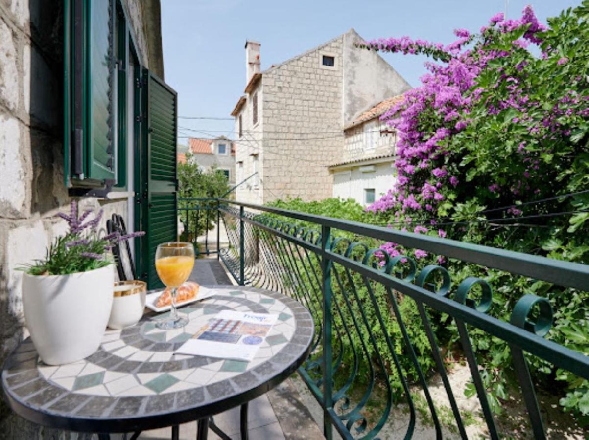 Studio mit Balkon