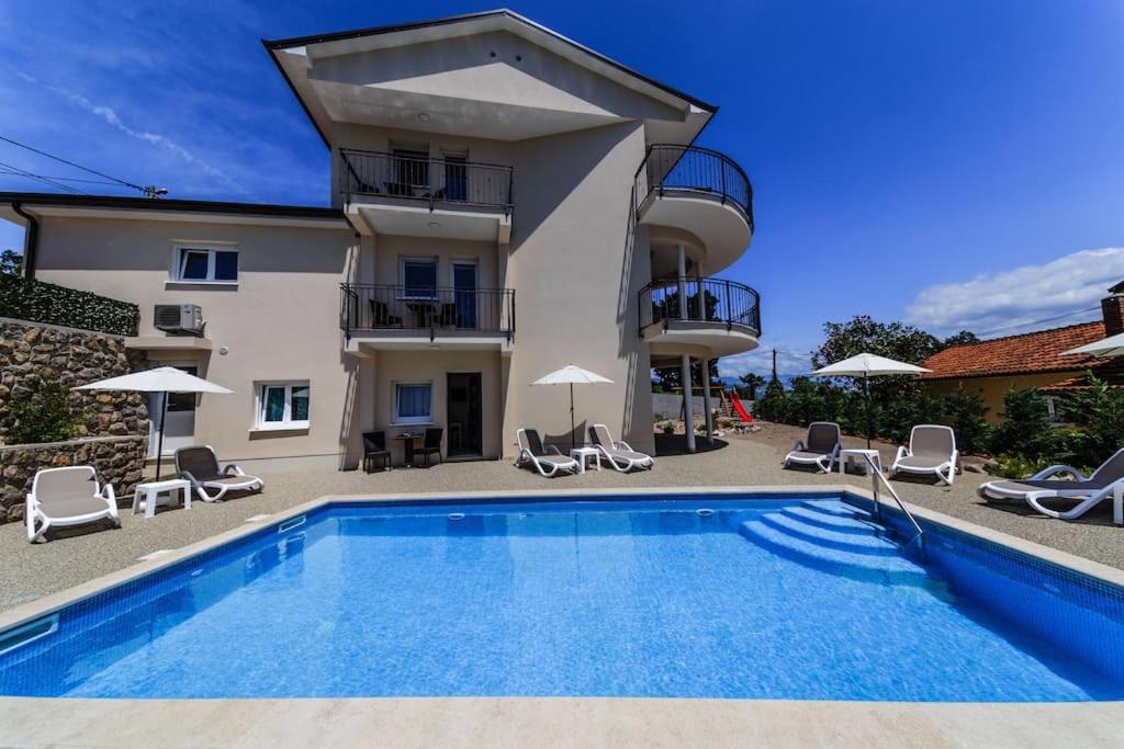 Apt2 - Villa two Angels with swimming pool, Ika - Opatija - Ferienwohnung Ika