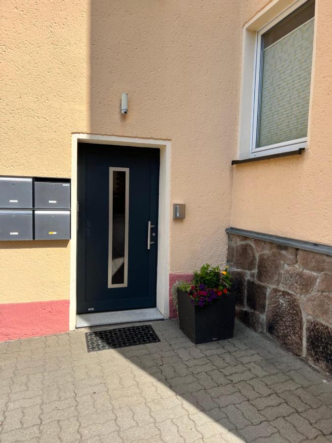 Sehr schöne Wohnung,komplett neu eingerichtet - B&B