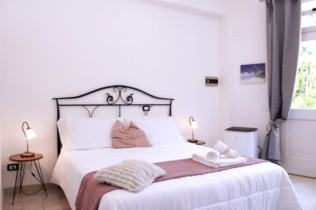 CAMERA Wi-Fi, Corte a pochi passi dal mare - B&B Sirolo