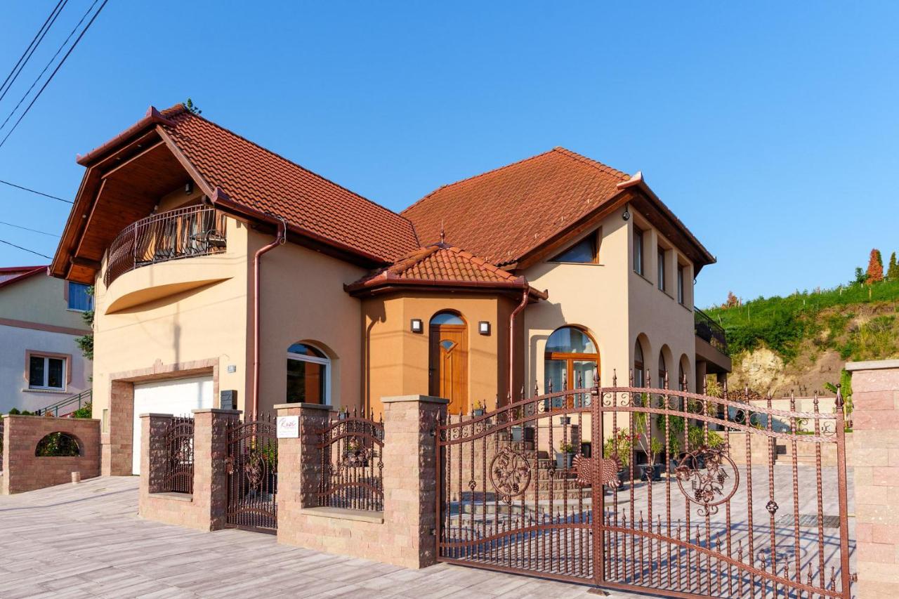 Rosé Apartments - B&B Bogács