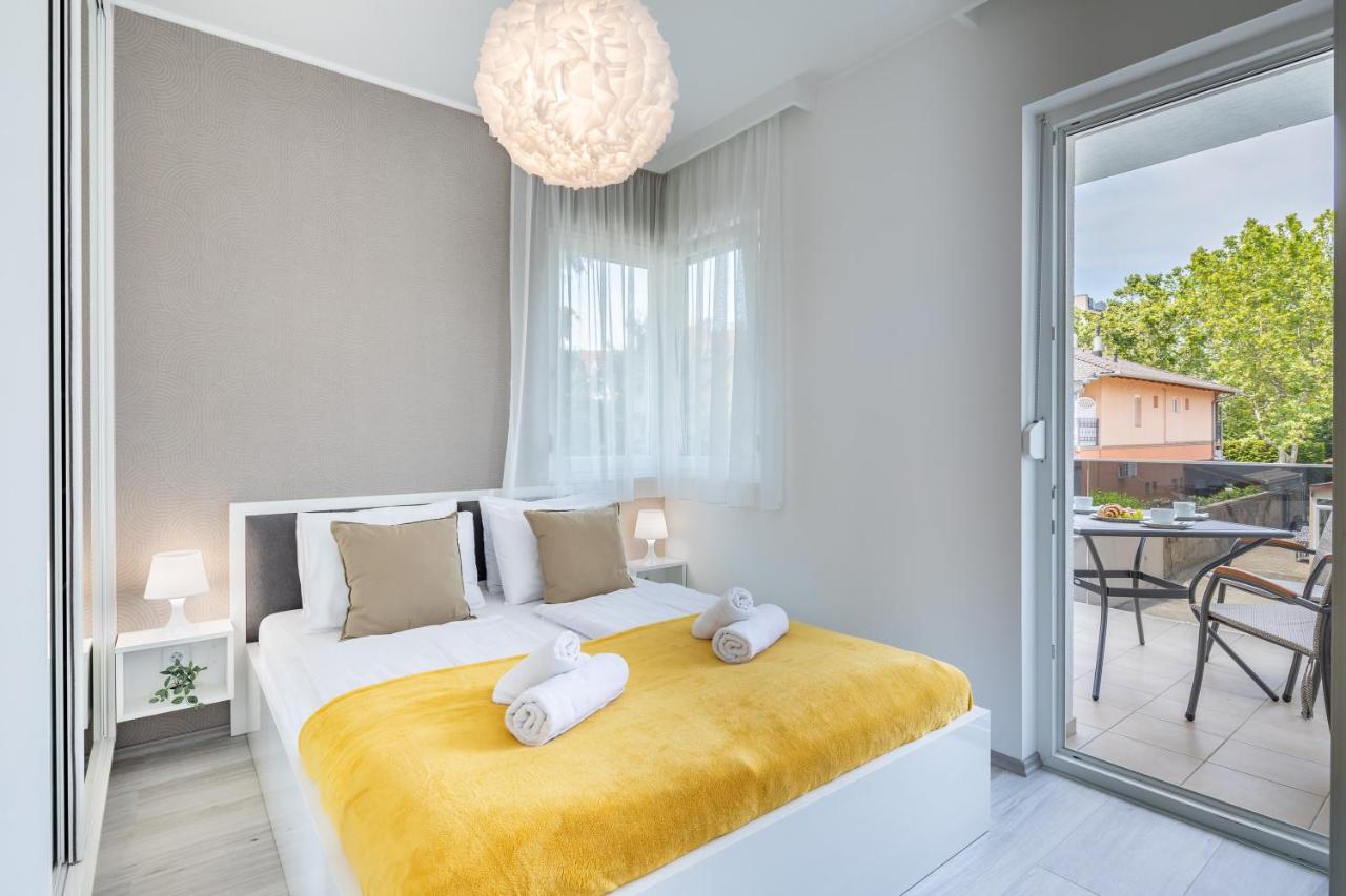 Appartamento con Vista Piscina 