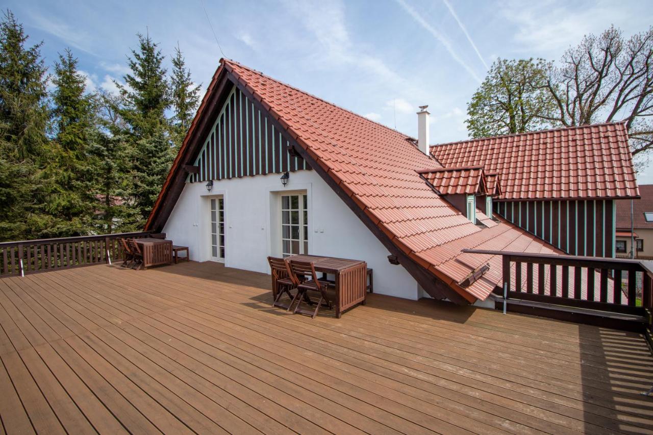 Deluxe Doppelzimmer (2 Erwachsene & 1 Kind)