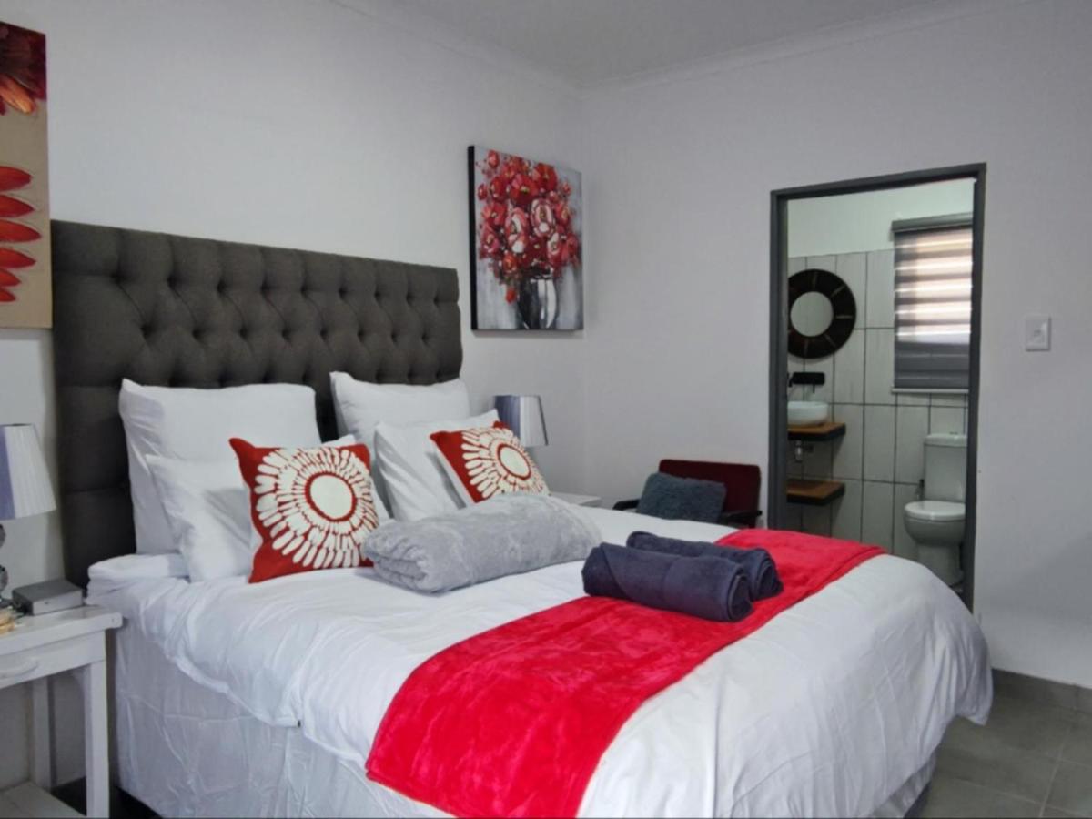Luxury Queen Room