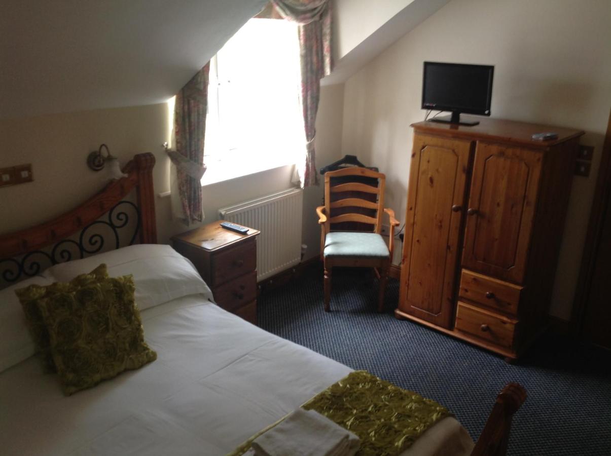 The Glan Yr Afon Inn - B&B