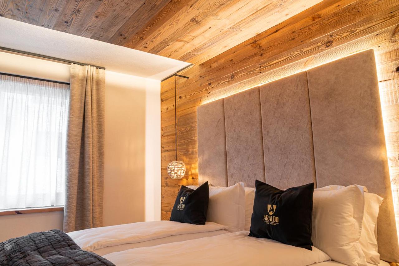 Superior Double or Twin Room with Mountain View