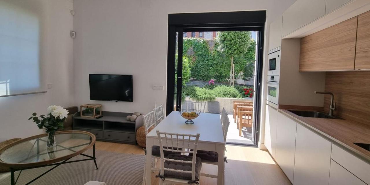 Apartamentos Santamarta - B&B