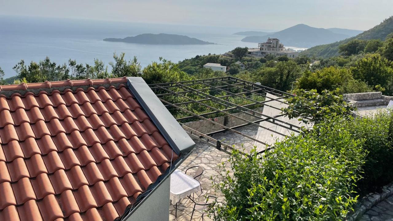 House in the Mountains near Budva - B&B