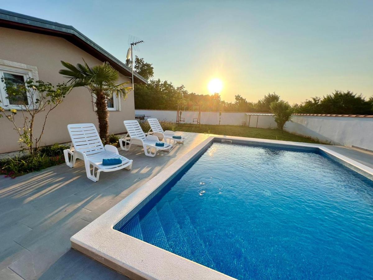Holiday Home Luca - B&B Dignano