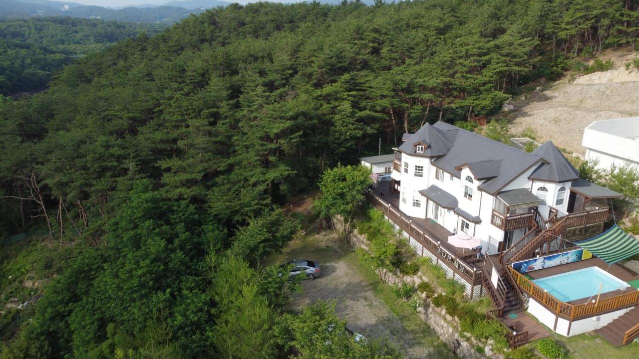 B&B Gyeongju - Another world pension - Bed and Breakfast Gyeongju