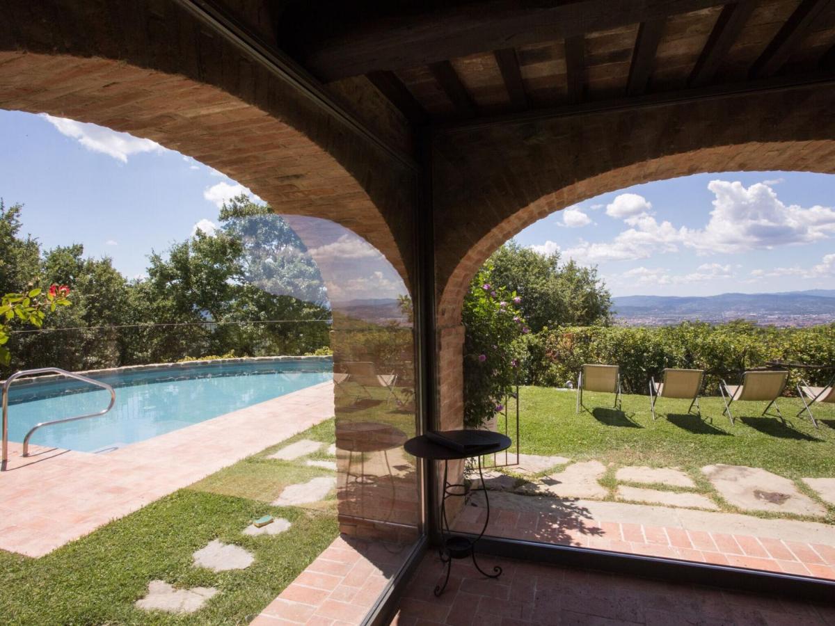 B&B Arezzo - Ritzy Villa on a Wine Estate in Arezzo with Pool - Bed and Breakfast Arezzo