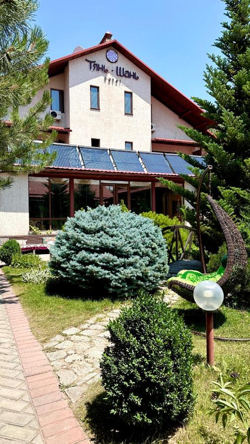 B&B Bischkek - Tian-Shan Hotel - Bed and Breakfast Bischkek