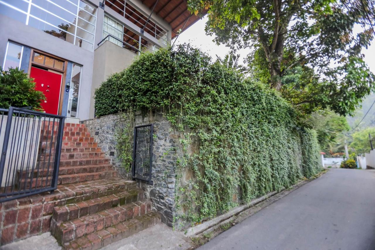 Margossa Residence Kandy - B&B