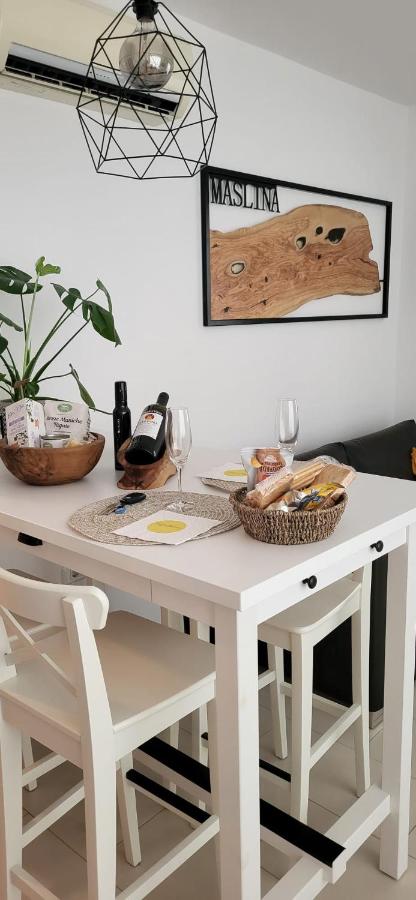 Apartment Maslina - B&B