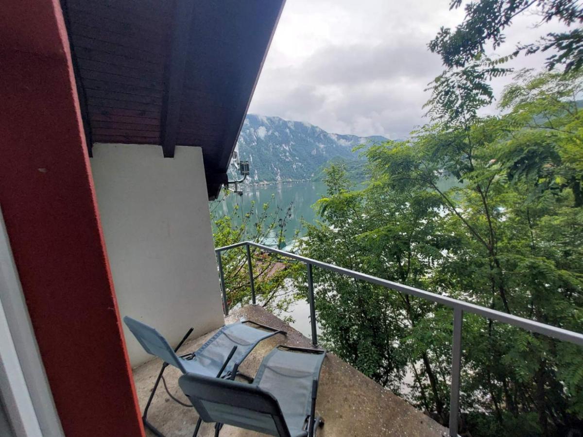 Dušanov Zaliv - Perućac - B&B Skelani