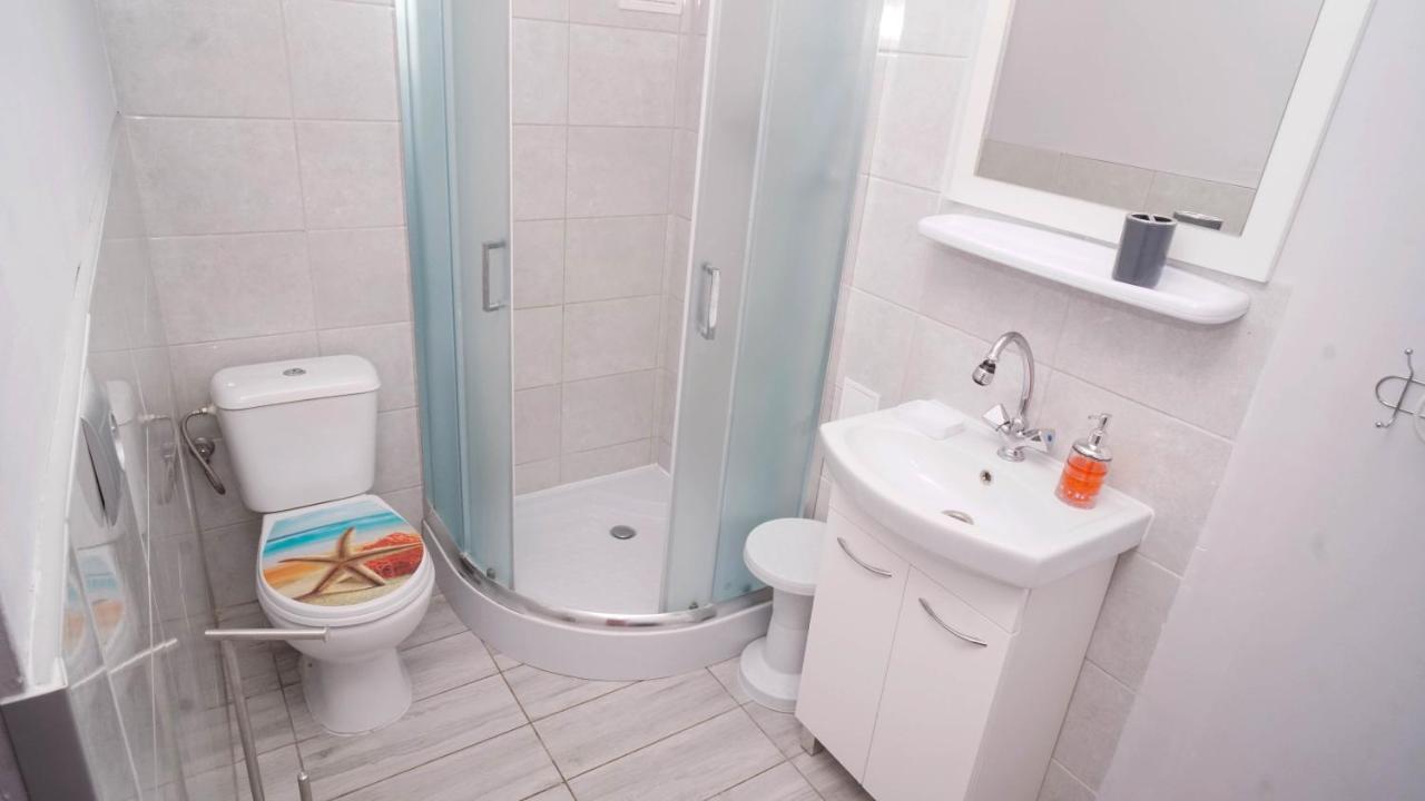 Quadruple Room with Shower