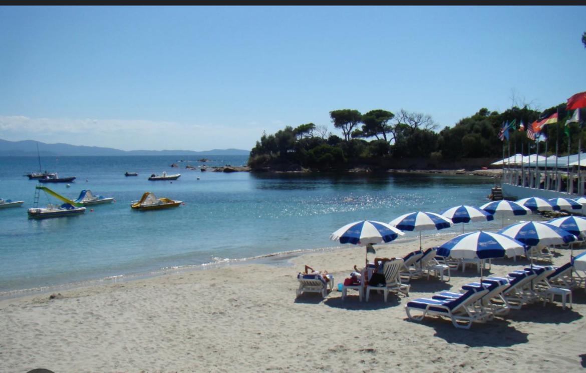 Superbe Pieds dans l eau ajaccio face à la mer plage de sable fin route des îles des sanguinaires - Chambres d’hôtes