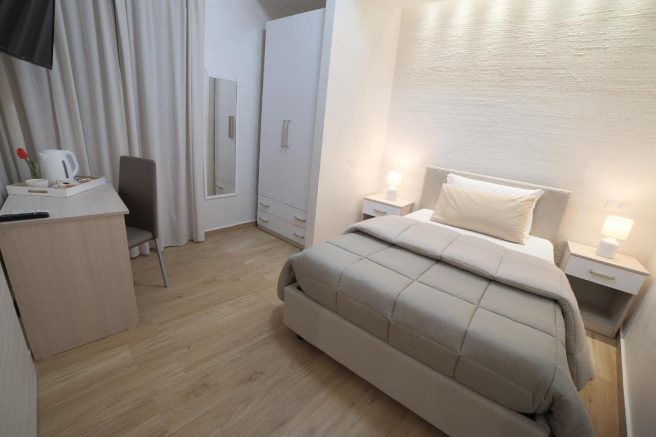 Camera Singola con Bagno Privato