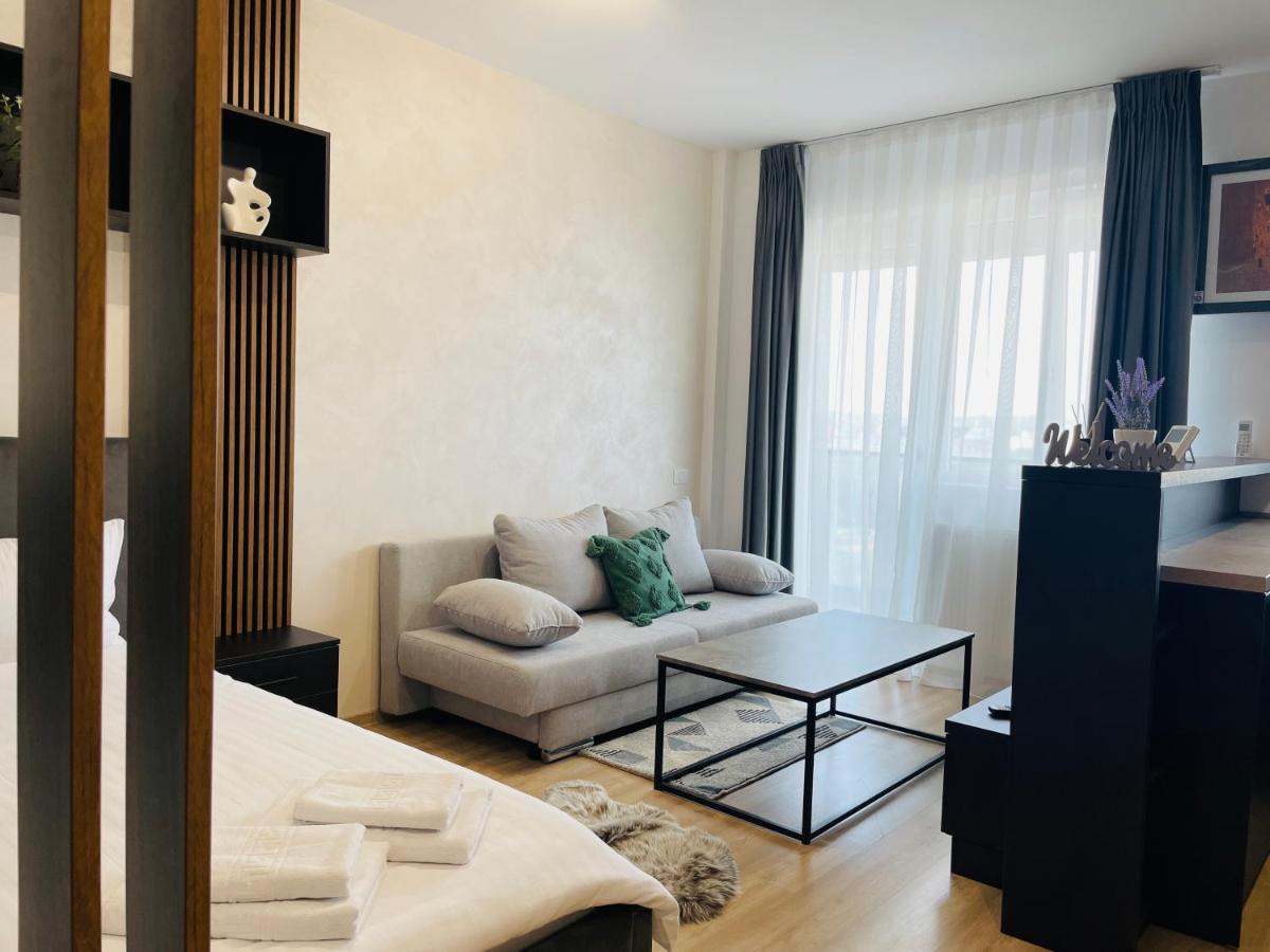 Q Room Apartment - Palas Center - Ferienwohnung