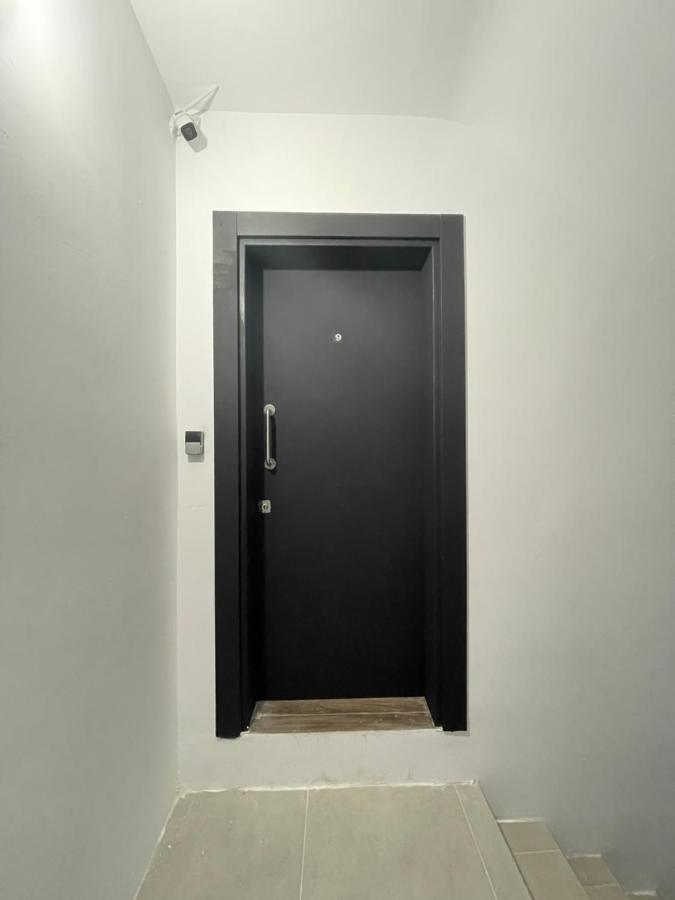Industrial Charm Apt - B&B