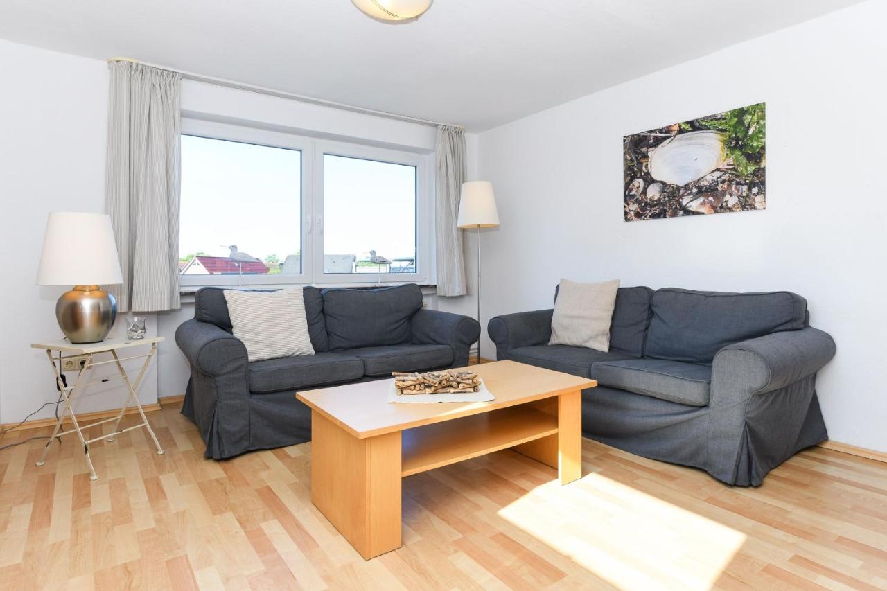 Three-Bedroom Apartment with Balcony