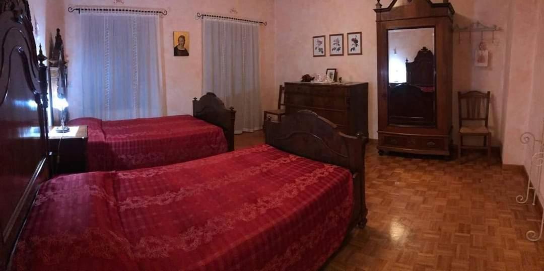 Camera Doppia con Letti Singoli