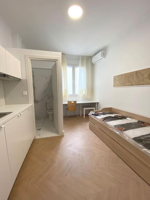 Eclectic Design Studio #02 in Aristotelous - B&B