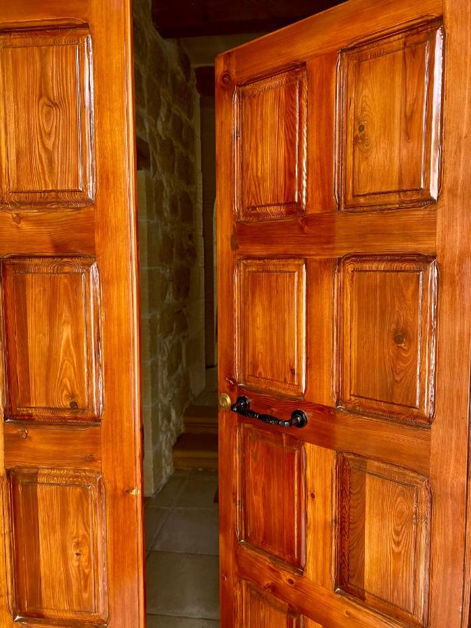 MJ Farmhouse B&B - B&B Xaghra