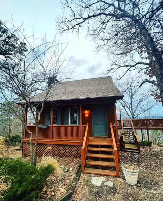 Eagle Crest cabin, White river view with hottub - Ferienwohnung