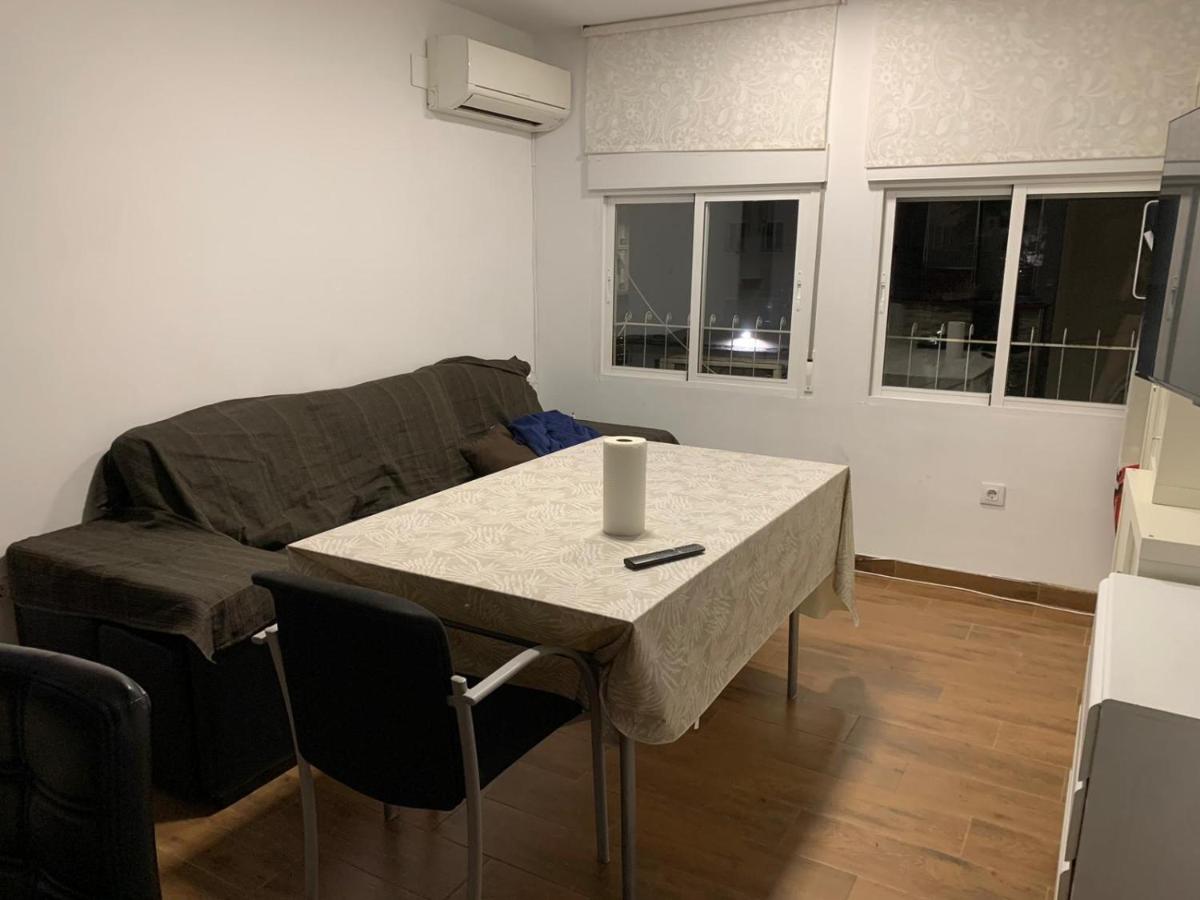 apartamento AVD Madrid con garaje - Chambres d'hôtes Jaén