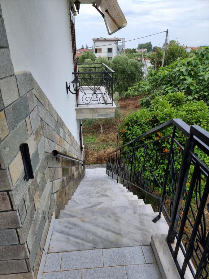 Meltemi Apartments - B&B Asproválta