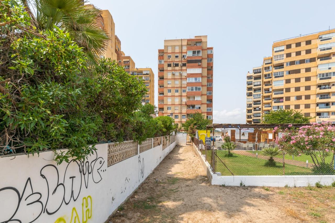 Isola Beachside Apartment - Ferienwohnung Valencia