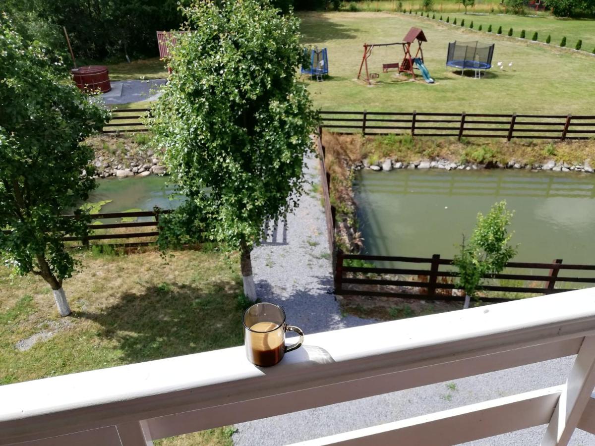 Camera Familiare con Balcone