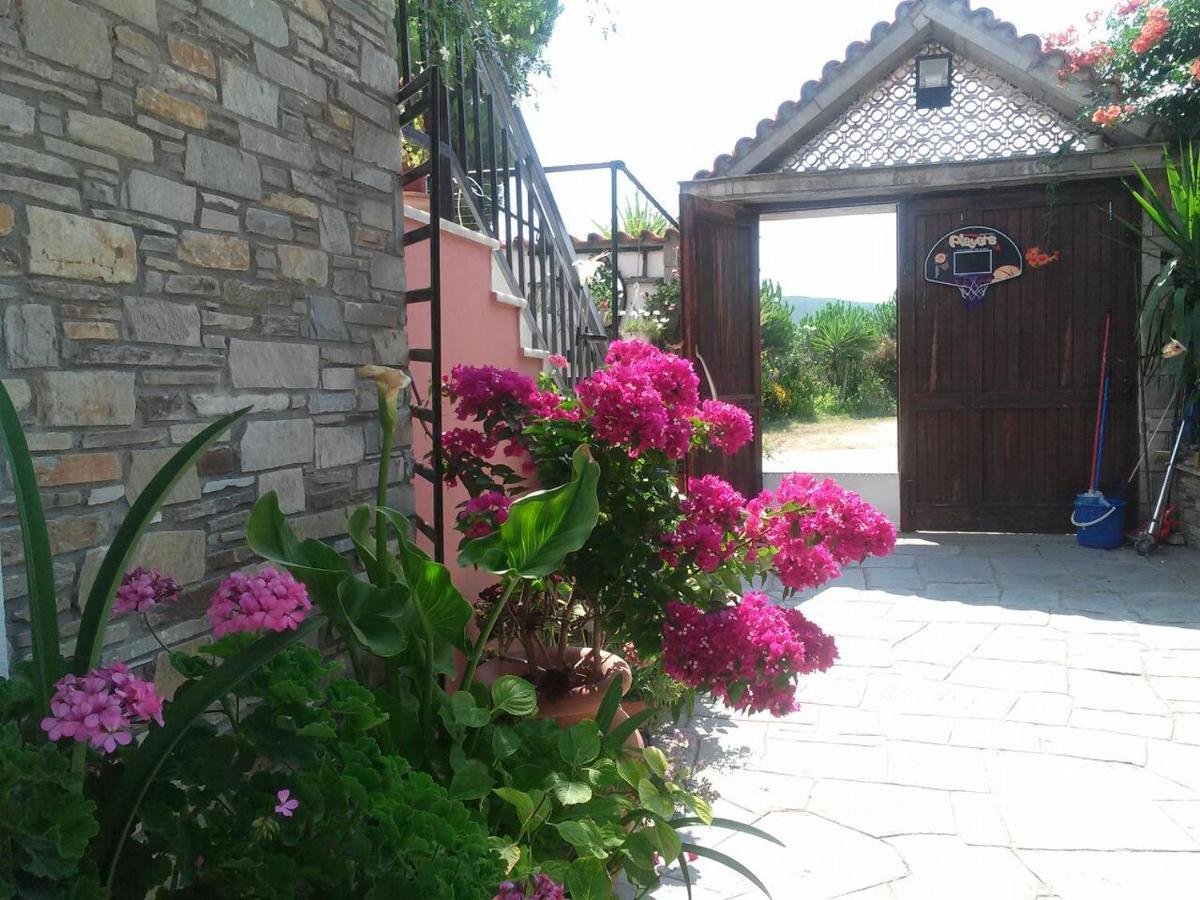 View & Garden - B&B Irakleitsa