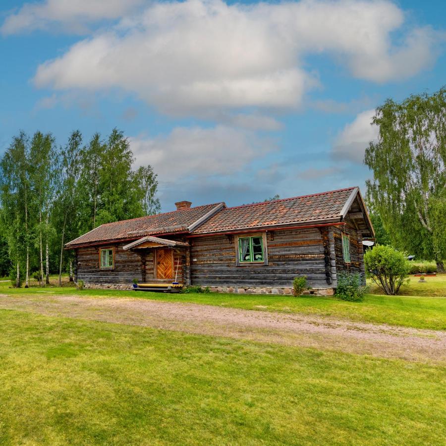 B&B Sollerön - Traditionell Timmerstuga - Mora, Gesunda - Bed and Breakfast Sollerön