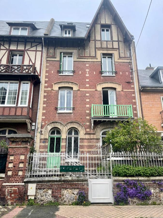 L’Accostage - Bed and Breakfast