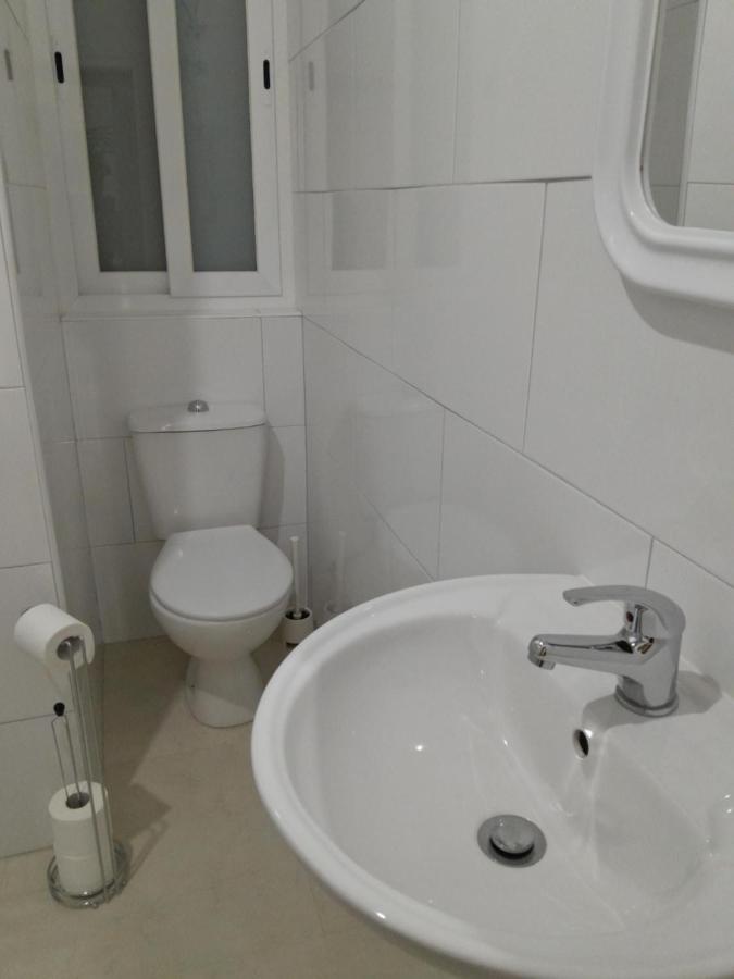 Tweepersoonskamer met 2 Aparte Bedden en een Terras